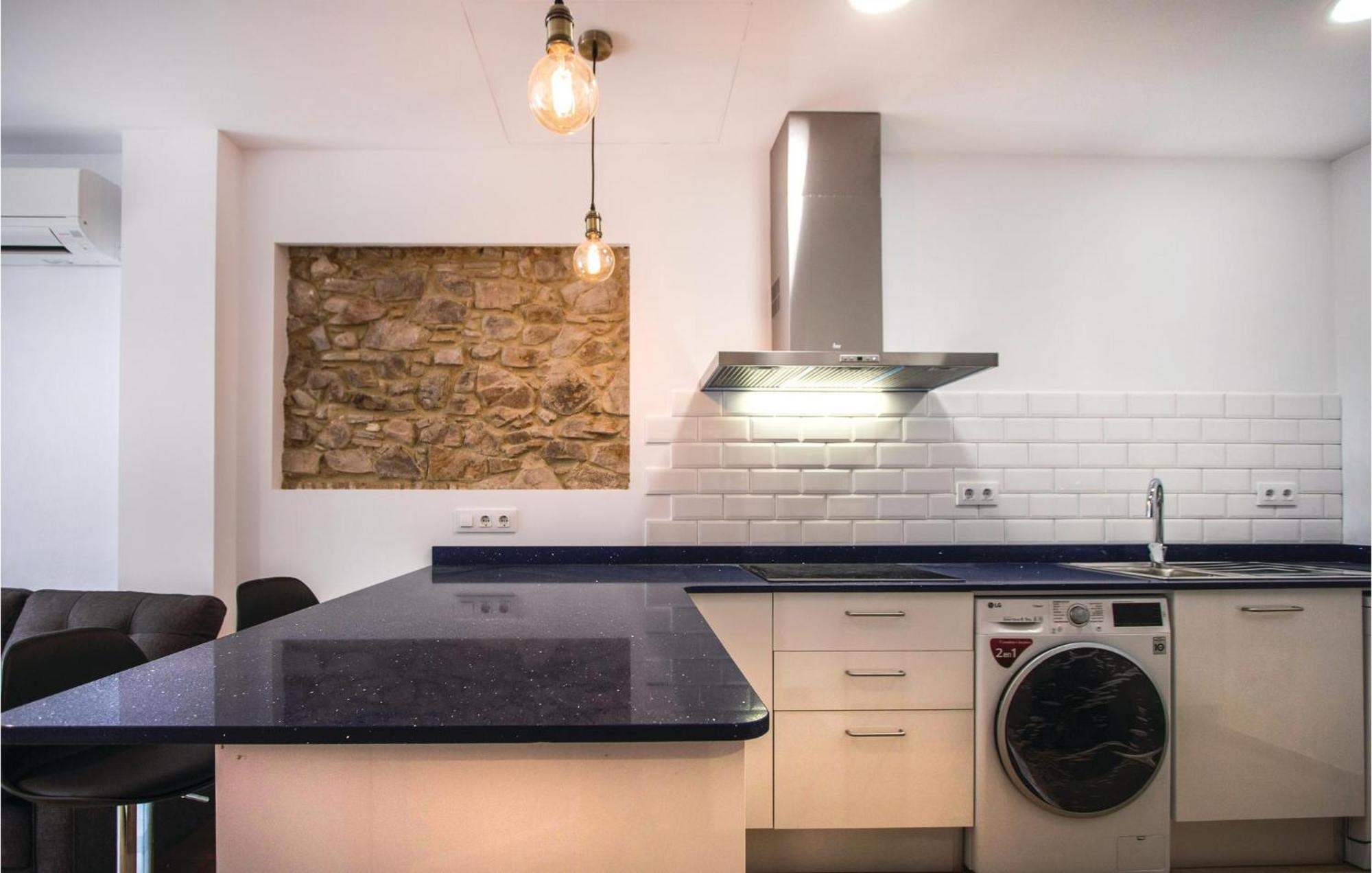 Amazing Apartment In Blanes With Kitchen エクステリア 写真
